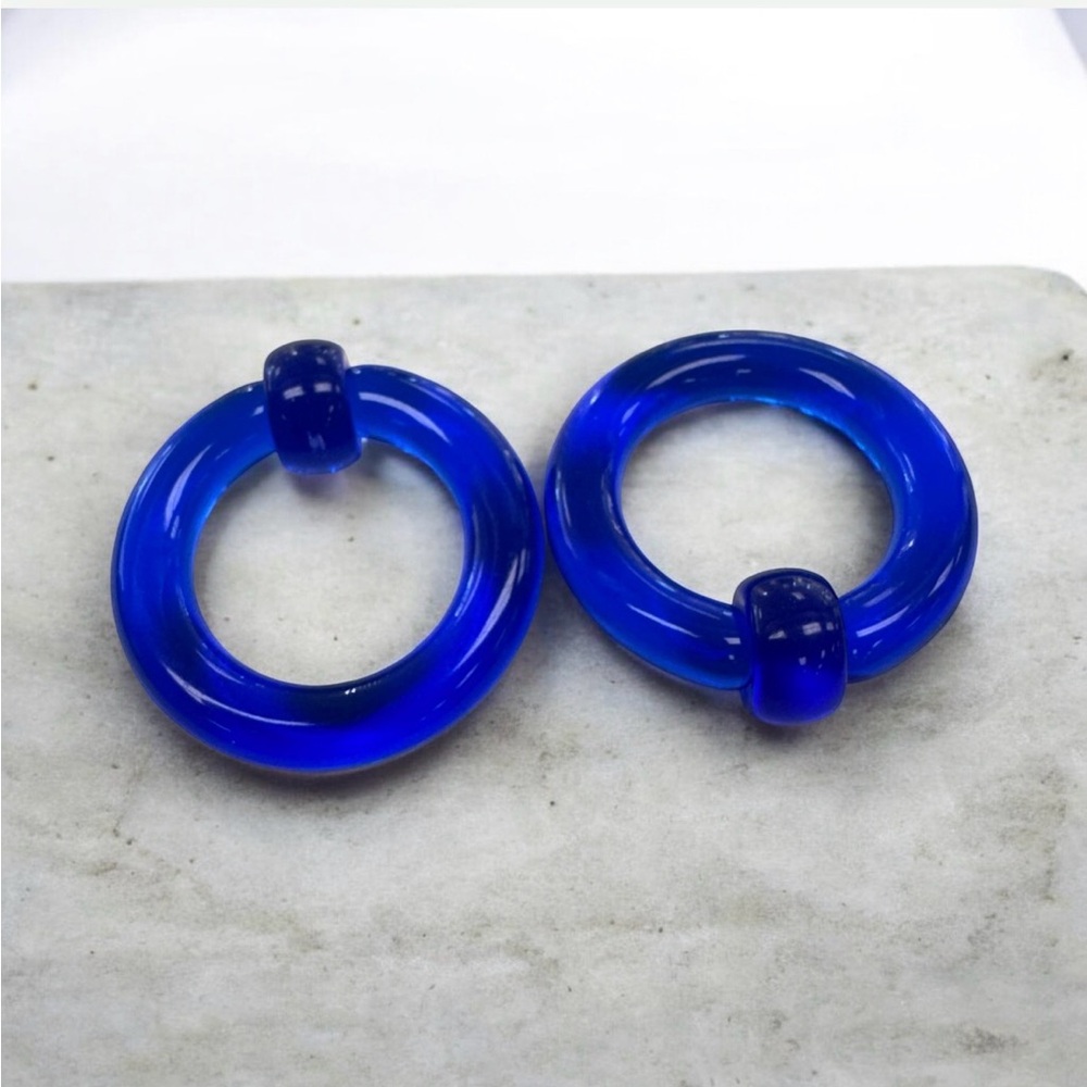 Pair 4g 5/8 Blue Acrylic Captive Bead Rings - Body Piercing Jewelry